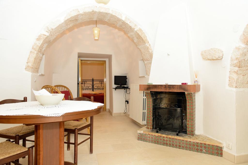 Agritrulli Guest House Ostuni Bagian luar foto